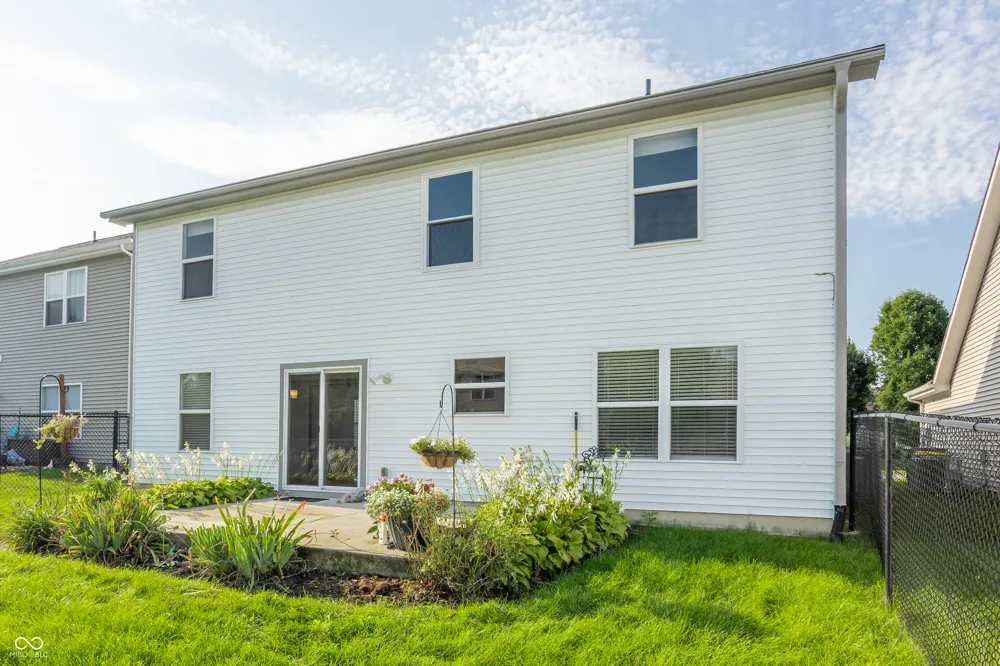 1050 Wendover Avenue Westfield, IN 46074