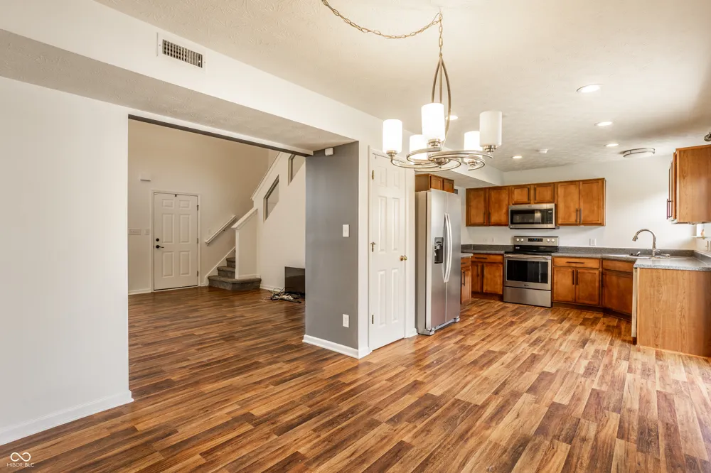 1050 Wendover Avenue Westfield, IN 46074