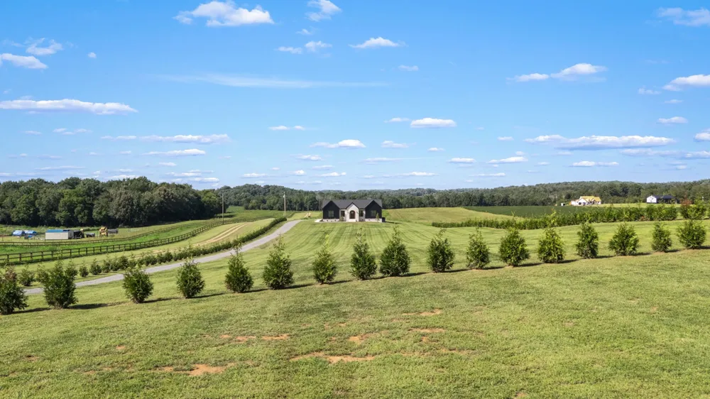 6954 Shelbyville Rd Morrison, TN 37357