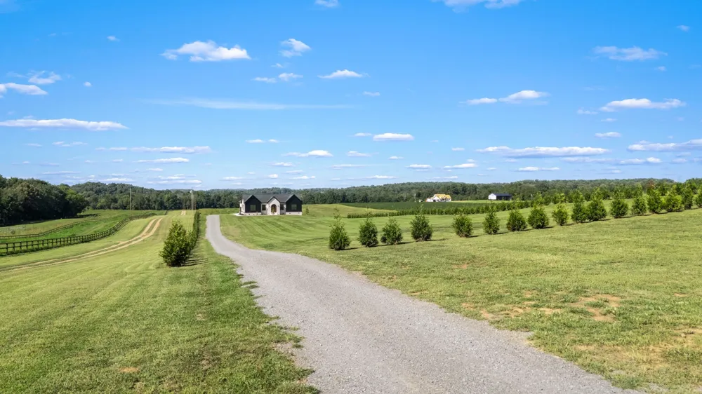 6954 Shelbyville Rd Morrison, TN 37357