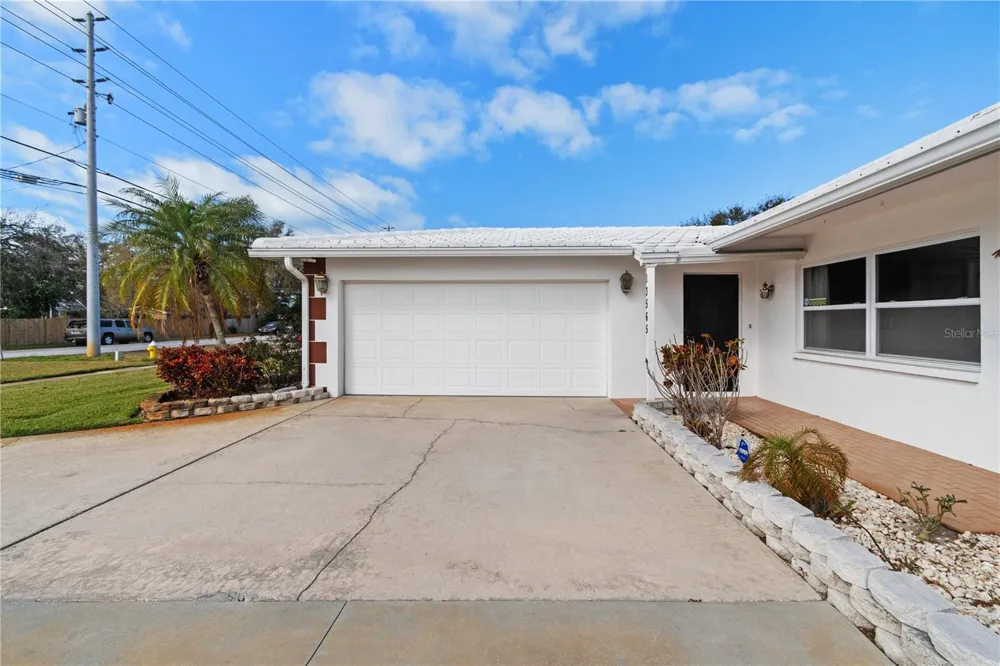 13565 86TH AVENUE Seminole, FL 33776