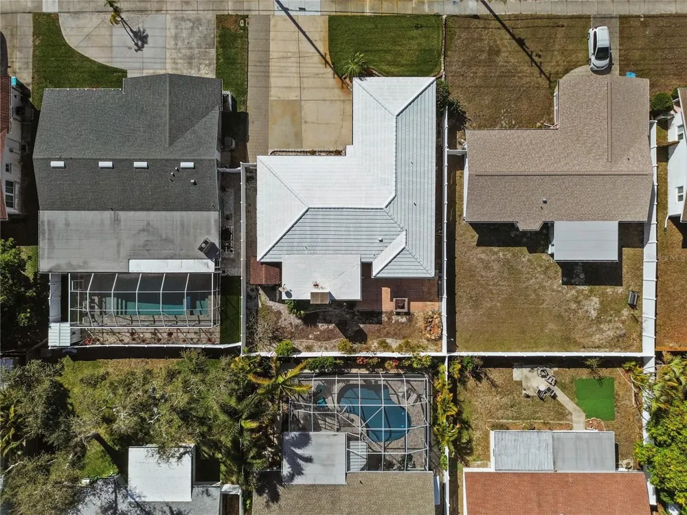 13565 86TH AVENUE Seminole, FL 33776
