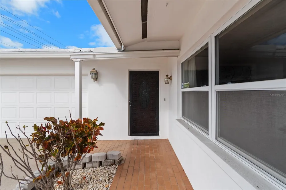 13565 86TH AVENUE Seminole, FL 33776
