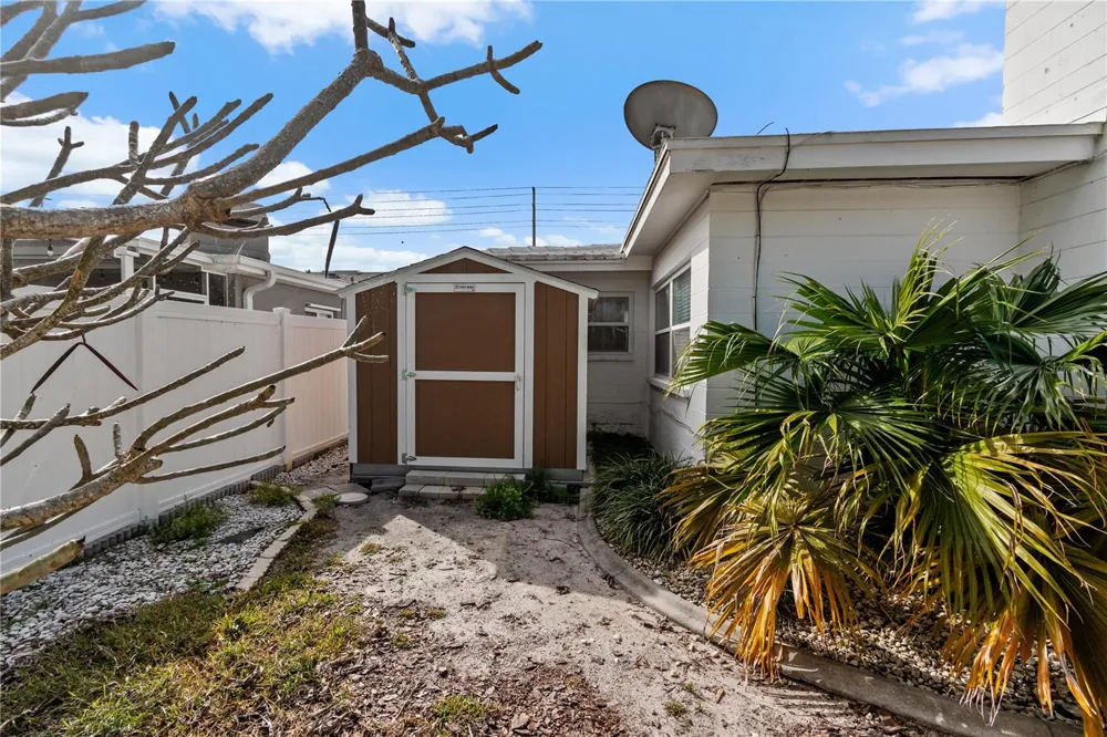 13565 86TH AVENUE Seminole, FL 33776