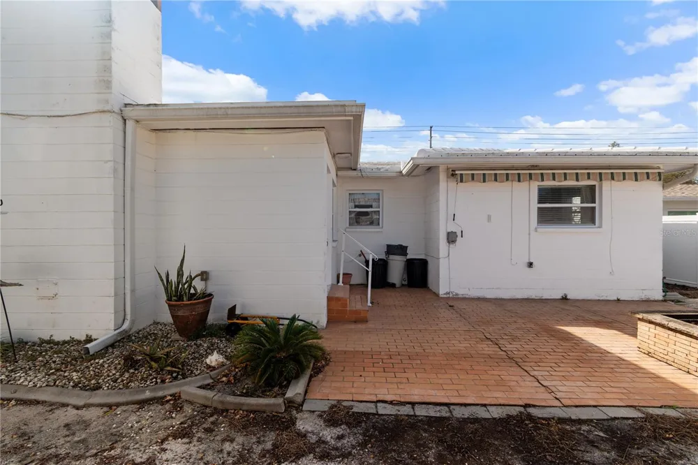 13565 86TH AVENUE Seminole, FL 33776