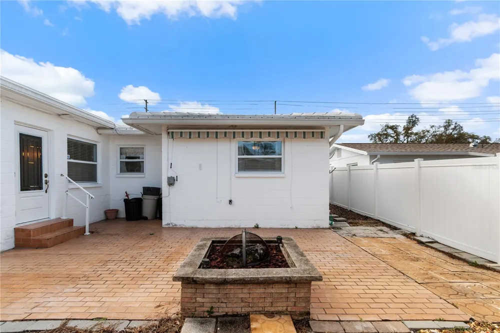 13565 86TH AVENUE Seminole, FL 33776