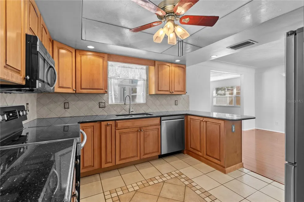 13565 86TH AVENUE Seminole, FL 33776