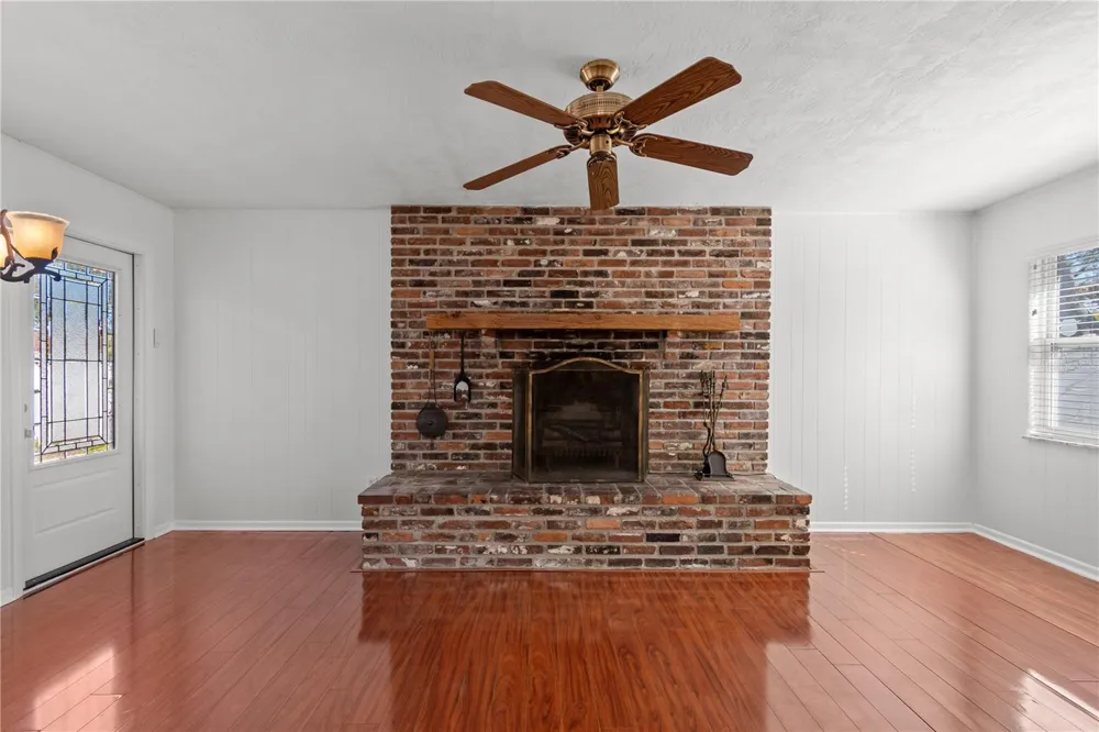 13565 86TH AVENUE Seminole, FL 33776