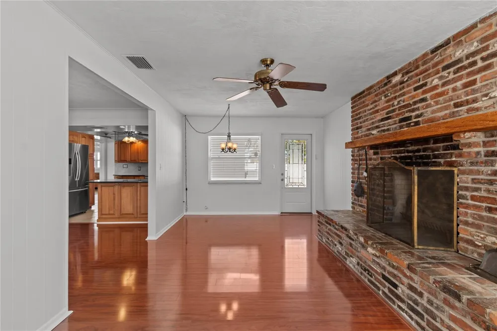 13565 86TH AVENUE Seminole, FL 33776