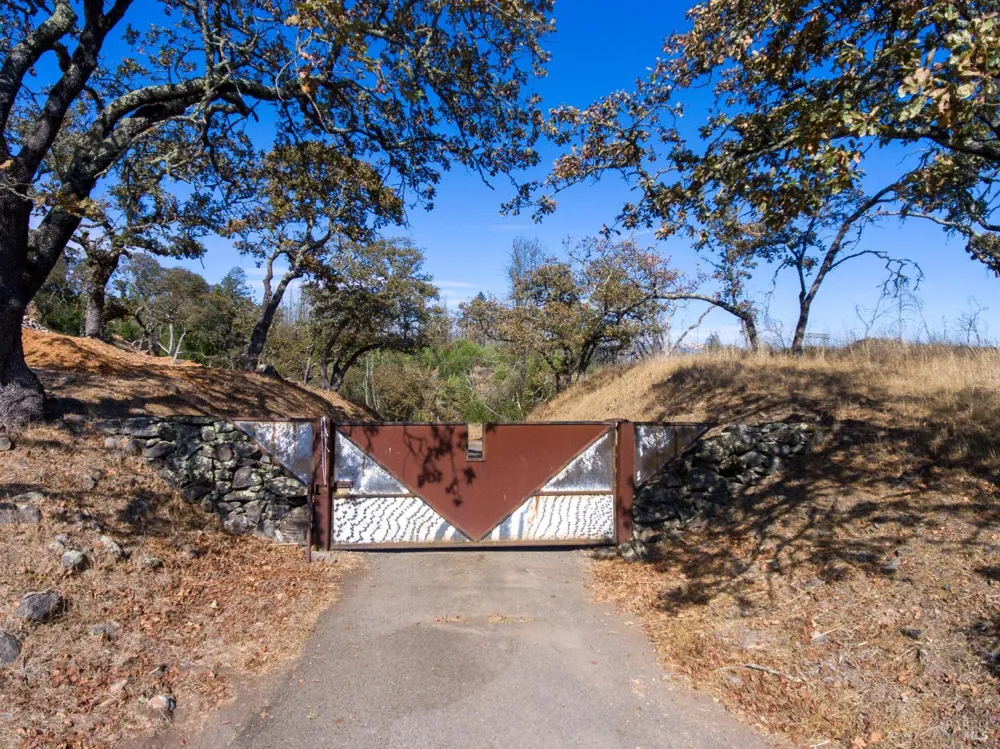 2733 Bennett Ridge Road Santa Rosa, CA 95404
