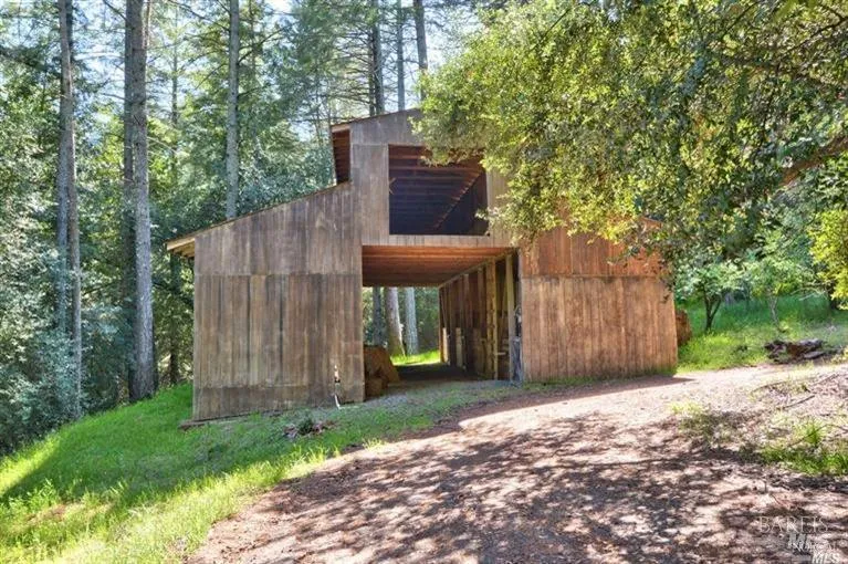2733 Bennett Ridge Road Santa Rosa, CA 95404
