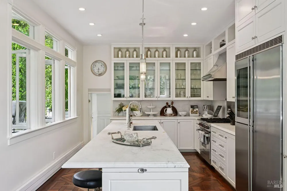 276 Beach Road Belvedere, CA 94920
