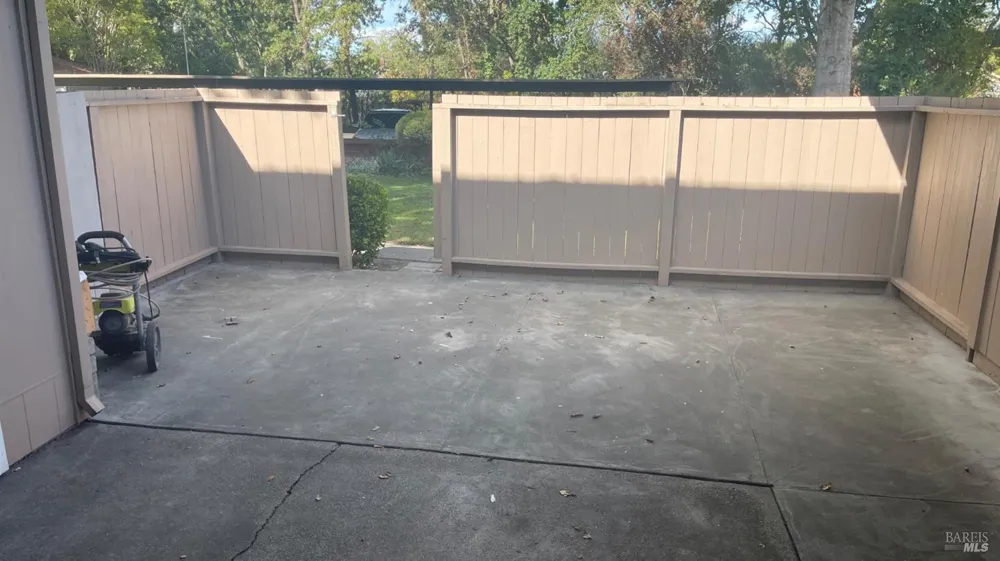 5048 Charmian Drive Santa Rosa, CA 95409