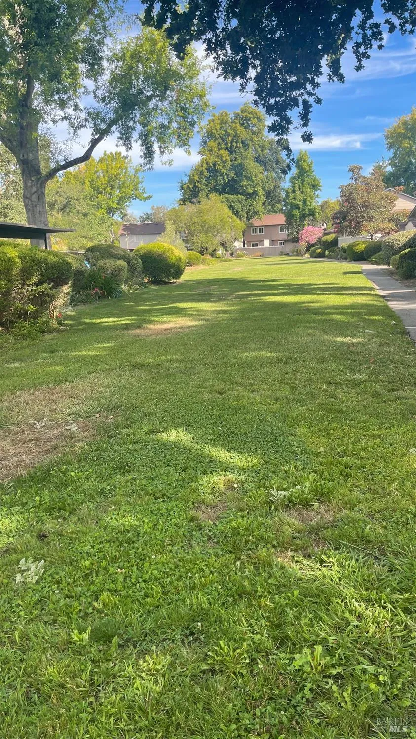 5048 Charmian Drive Santa Rosa, CA 95409