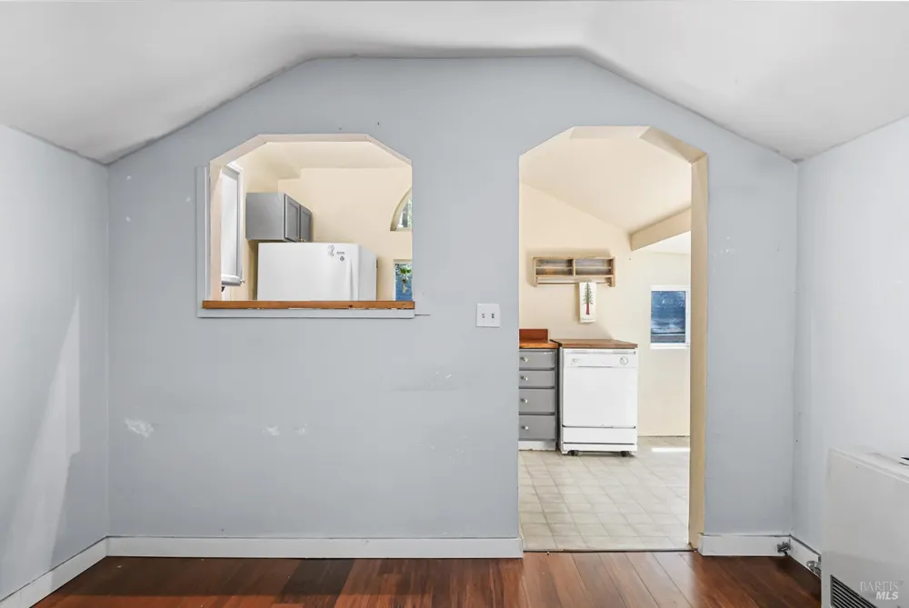 15320 Canyon 3 Road Rio Nido, CA 95471