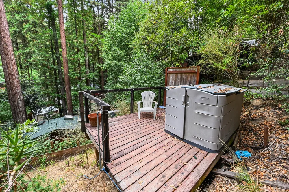 15320 Canyon 3 Road Rio Nido, CA 95471