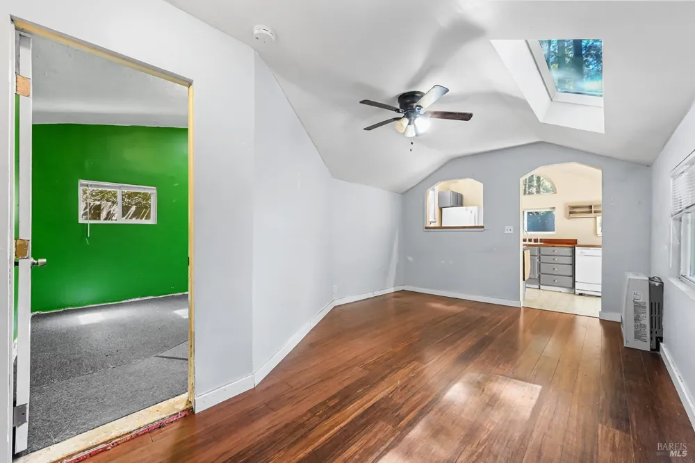 15320 Canyon 3 Road Rio Nido, CA 95471