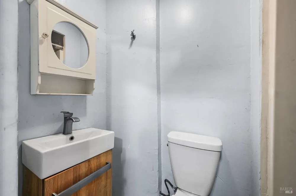 15320 Canyon 3 Road Rio Nido, CA 95471