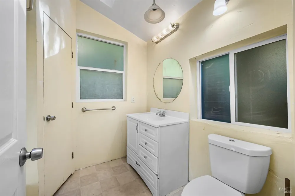 15320 Canyon 3 Road Rio Nido, CA 95471