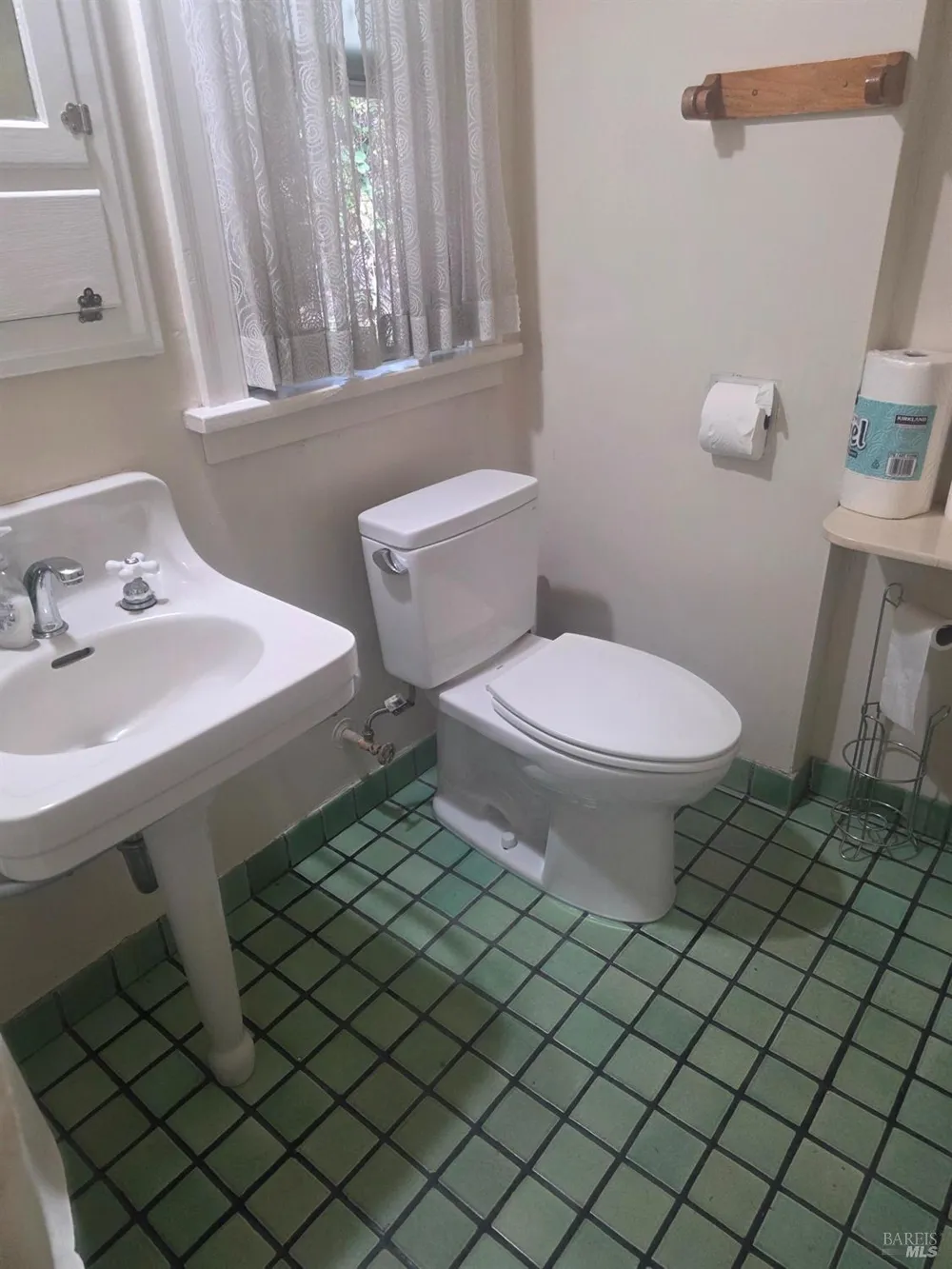 902 Curtis Street Albany, CA 94706