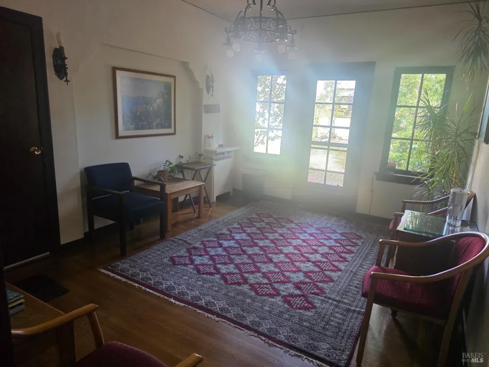 902 Curtis Street Albany, CA 94706