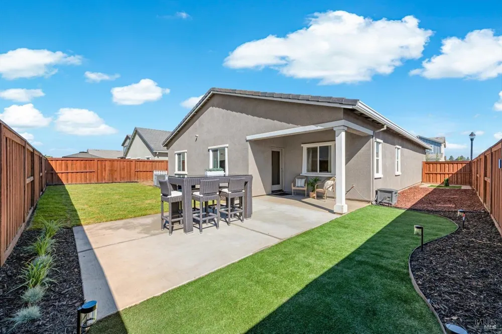 1745 Orchid Avenue Dixon, CA 95620