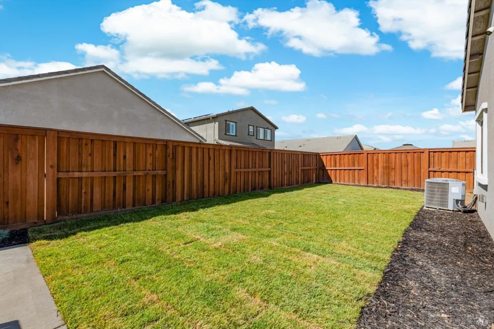 1745 Orchid Avenue Dixon, CA 95620