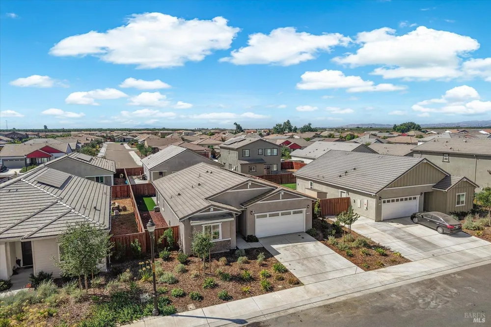 1745 Orchid Avenue Dixon, CA 95620