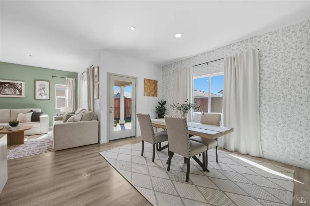 1745 Orchid Avenue Dixon, CA 95620