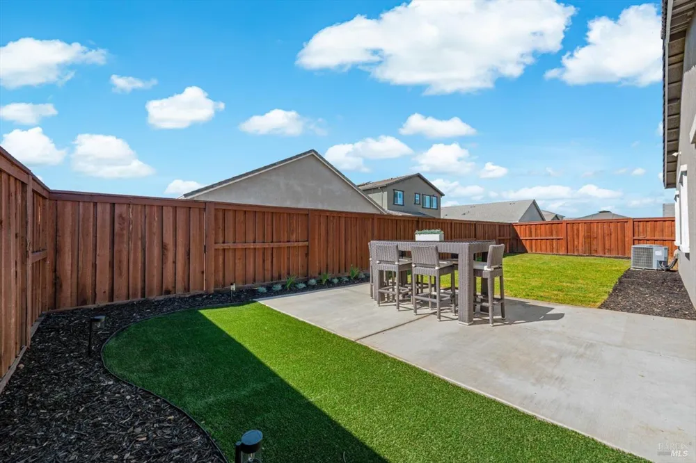1745 Orchid Avenue Dixon, CA 95620