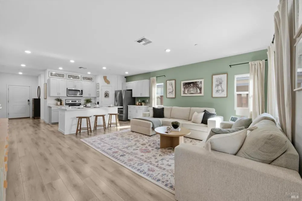 1745 Orchid Avenue Dixon, CA 95620