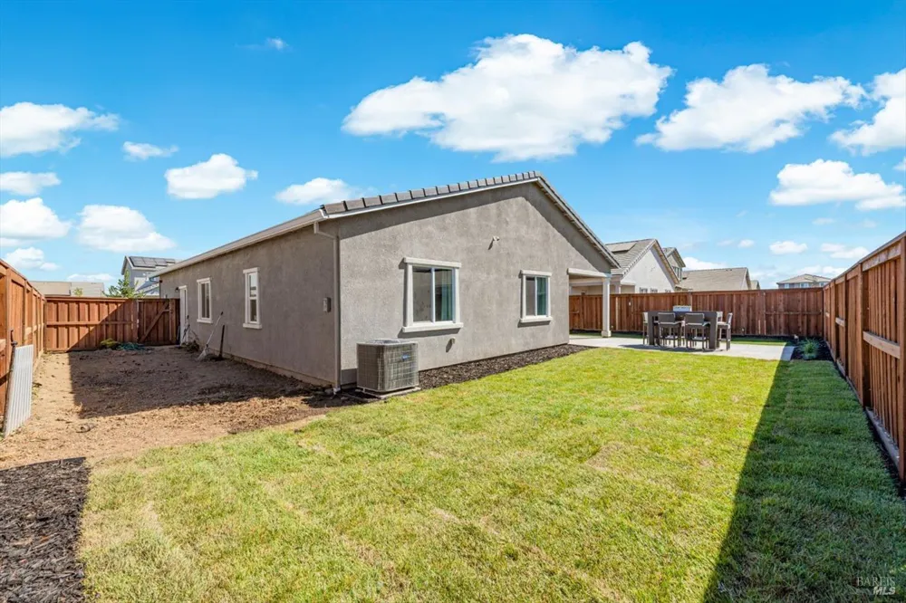 1745 Orchid Avenue Dixon, CA 95620
