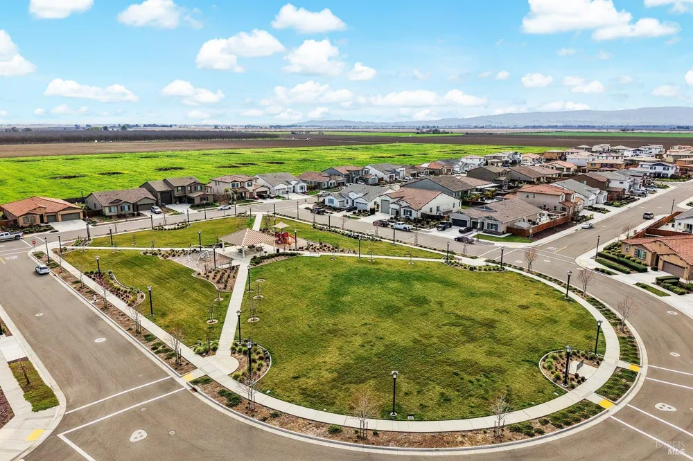 1745 Orchid Avenue Dixon, CA 95620