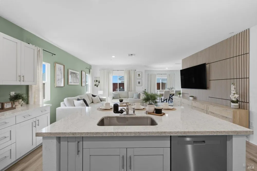 1745 Orchid Avenue Dixon, CA 95620