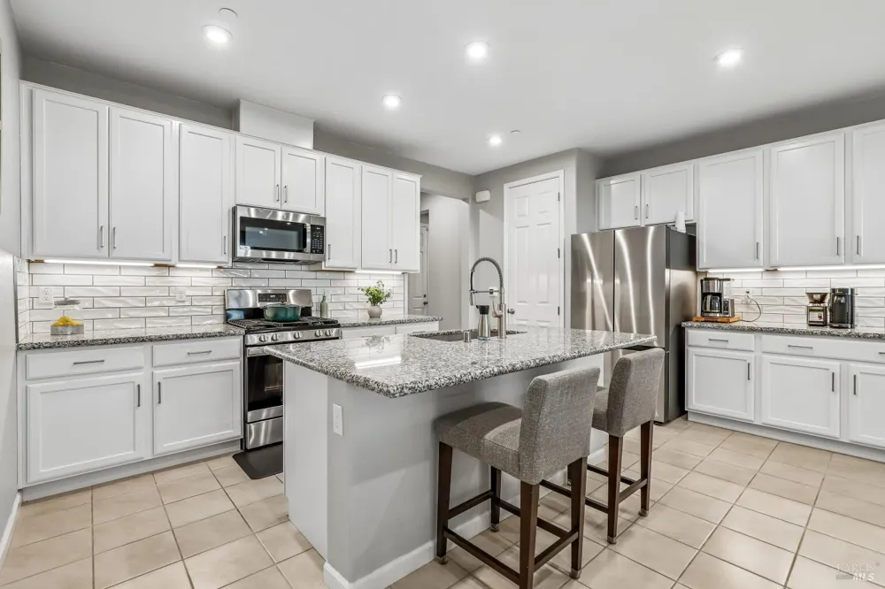 155 Arbor Grove Dixon, CA 95620