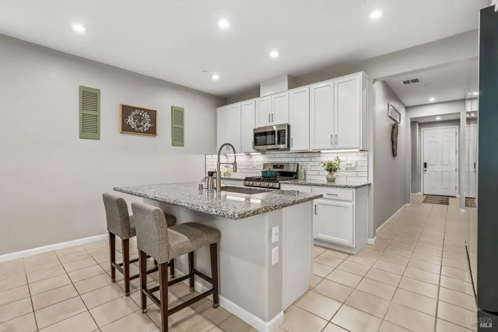 155 Arbor Grove Dixon, CA 95620