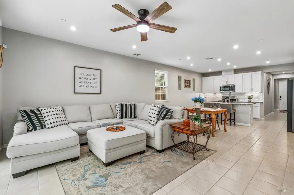 155 Arbor Grove Dixon, CA 95620