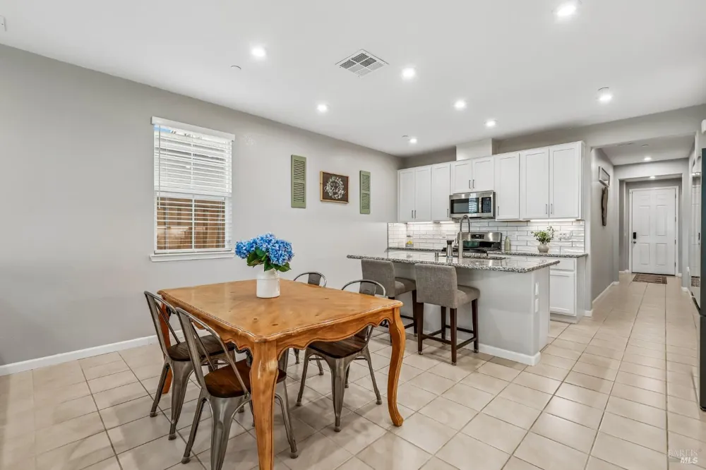 155 Arbor Grove Dixon, CA 95620