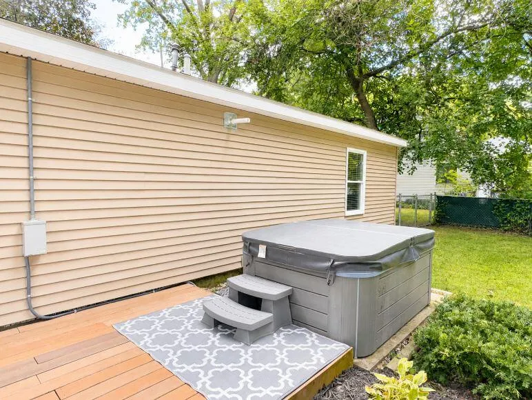1507 Lake Avenue Portage, MI 49002