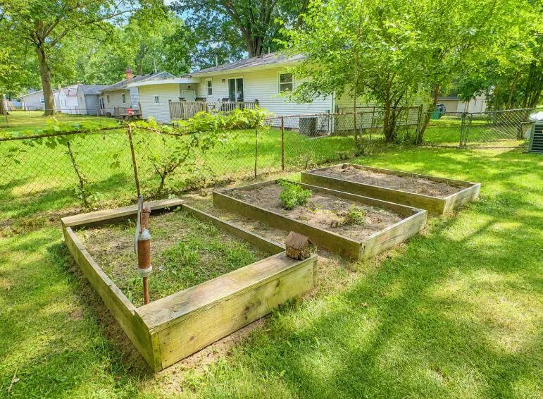 1507 Lake Avenue Portage, MI 49002