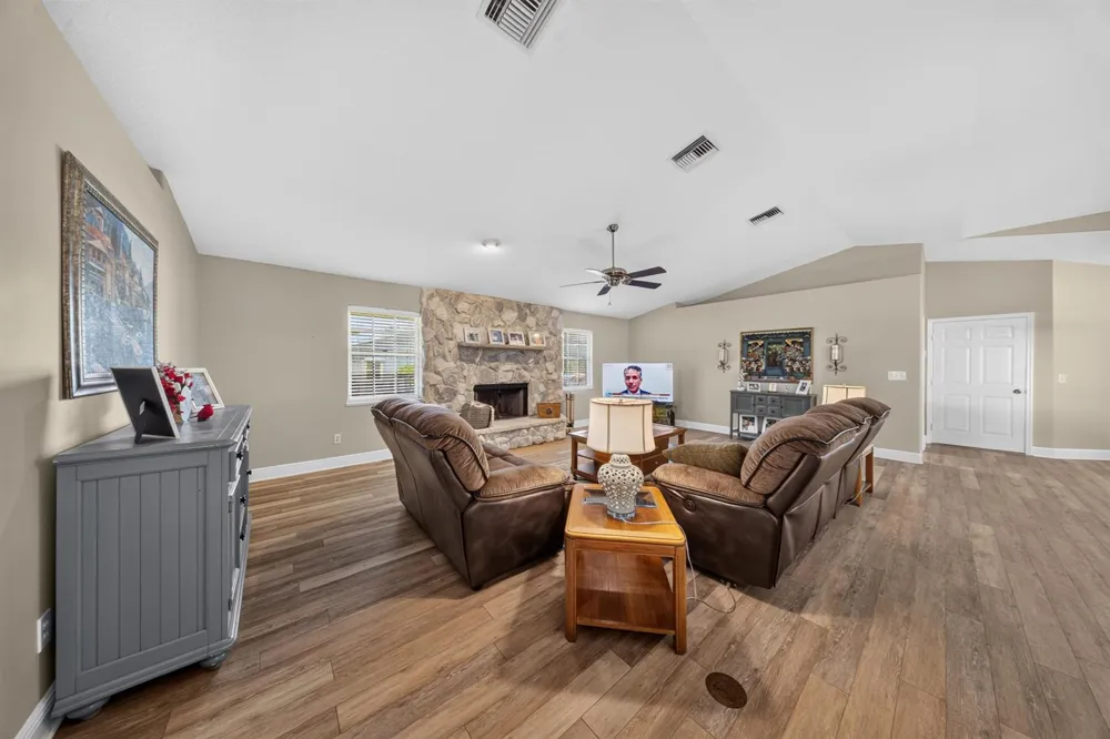 3601 Cottonwood Drive Fort Pierce, FL 34981