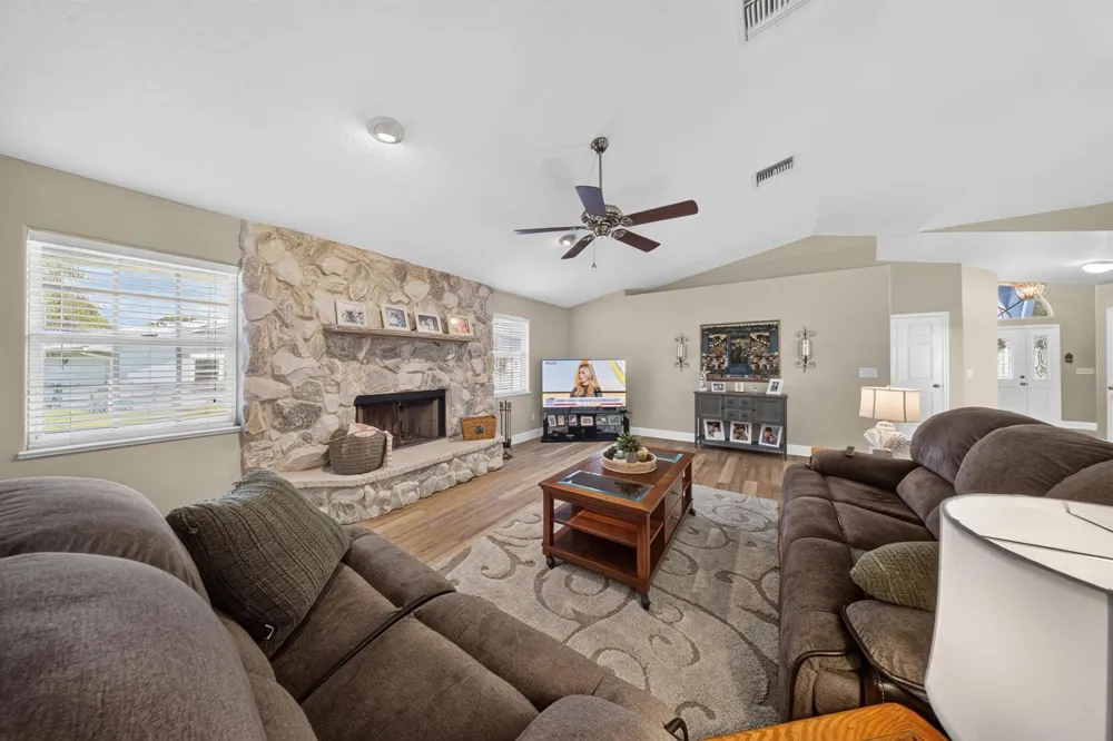 3601 Cottonwood Drive Fort Pierce, FL 34981