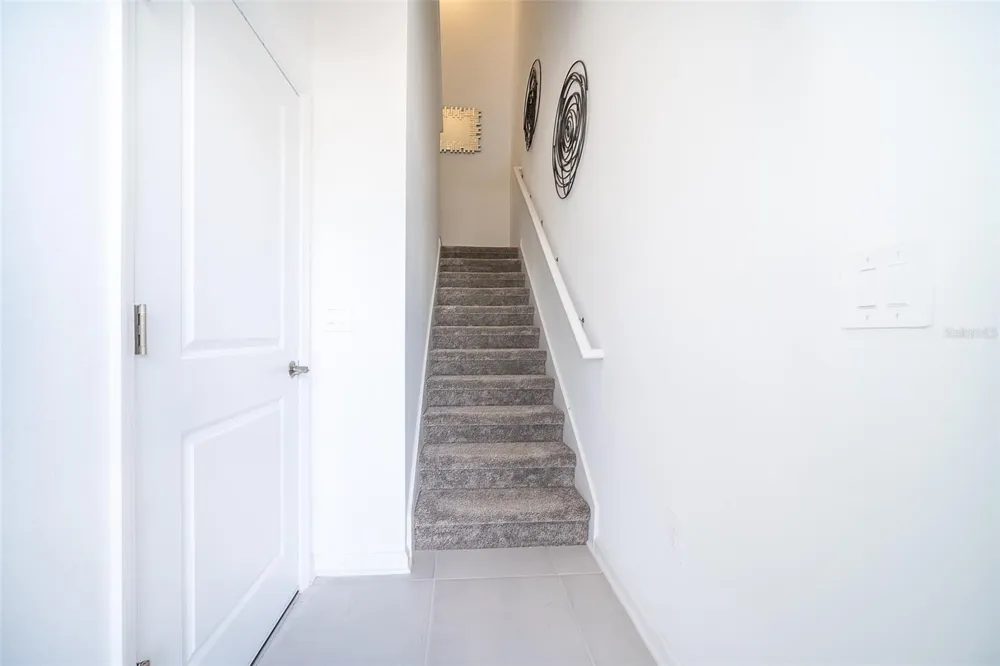 8875 CABOT CLIFFS DRIVE #103 Davenport, FL 33896