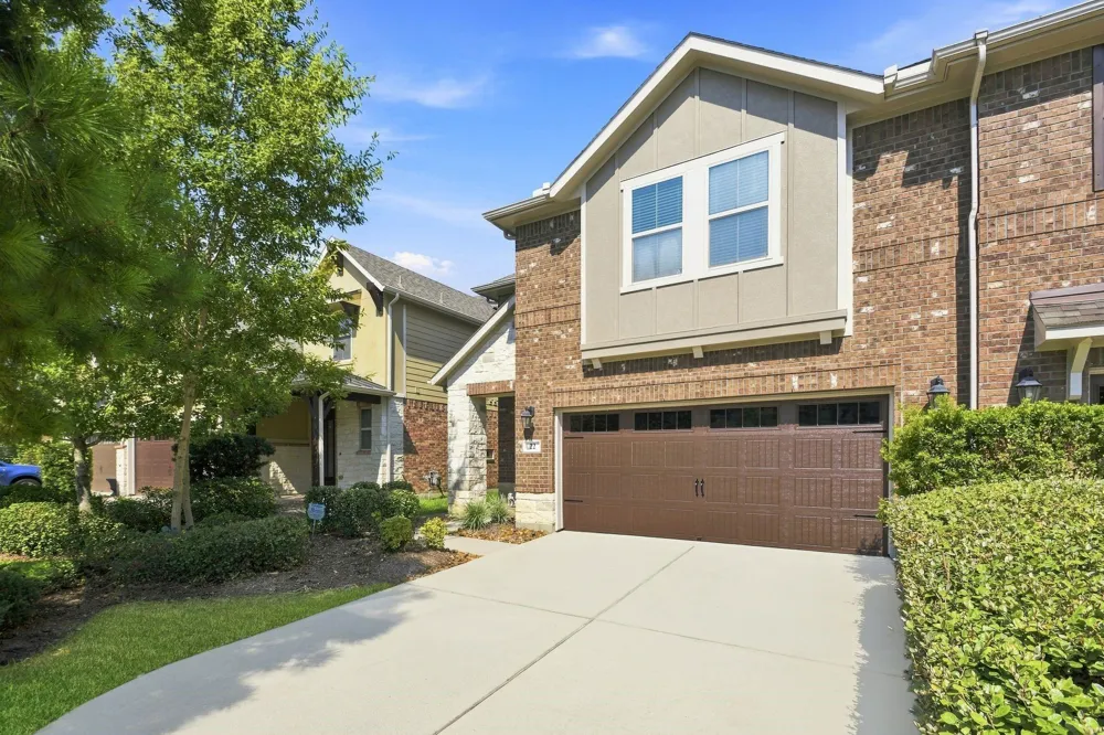 22 Ancestry Stone Place Magnolia, TX 77354