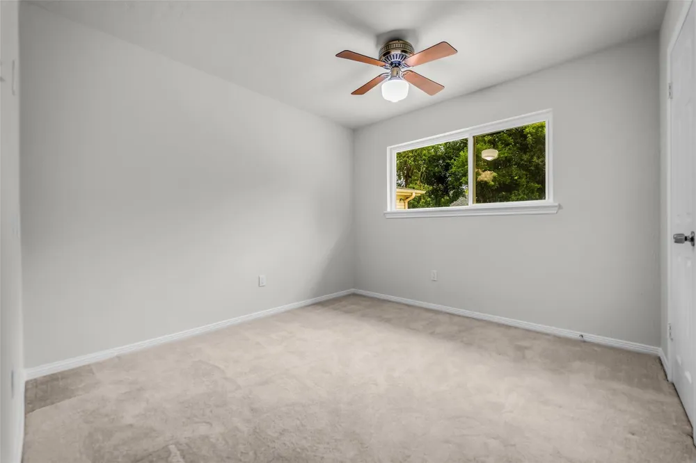 4303 Long Grove Drive Seabrook, TX 77586