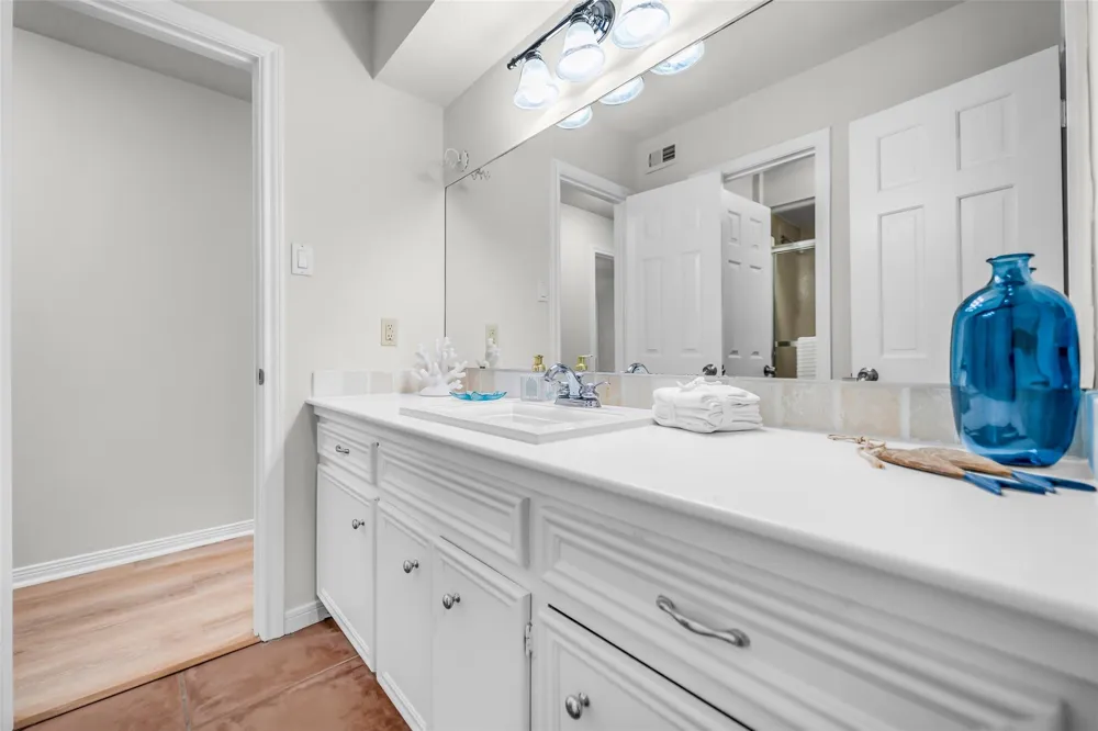 4303 Long Grove Drive Seabrook, TX 77586