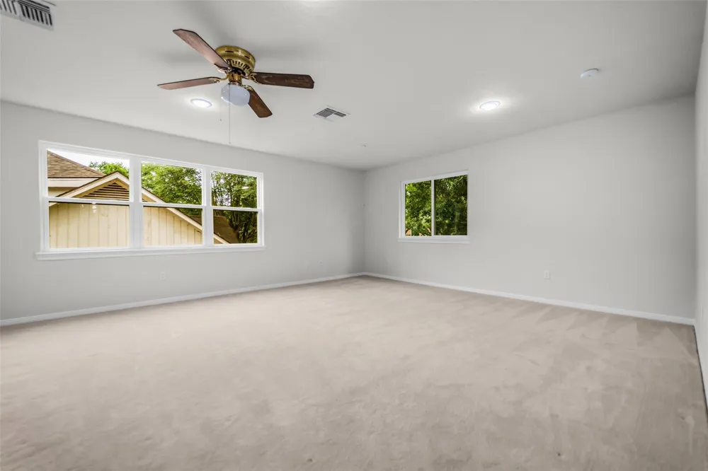 4303 Long Grove Drive Seabrook, TX 77586