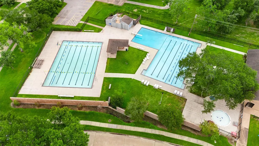 4303 Long Grove Drive Seabrook, TX 77586