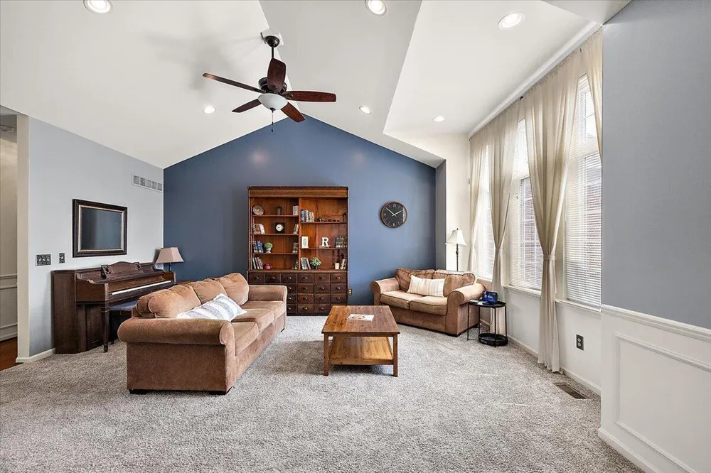 48973 Woodson Way Canton, MI 48187