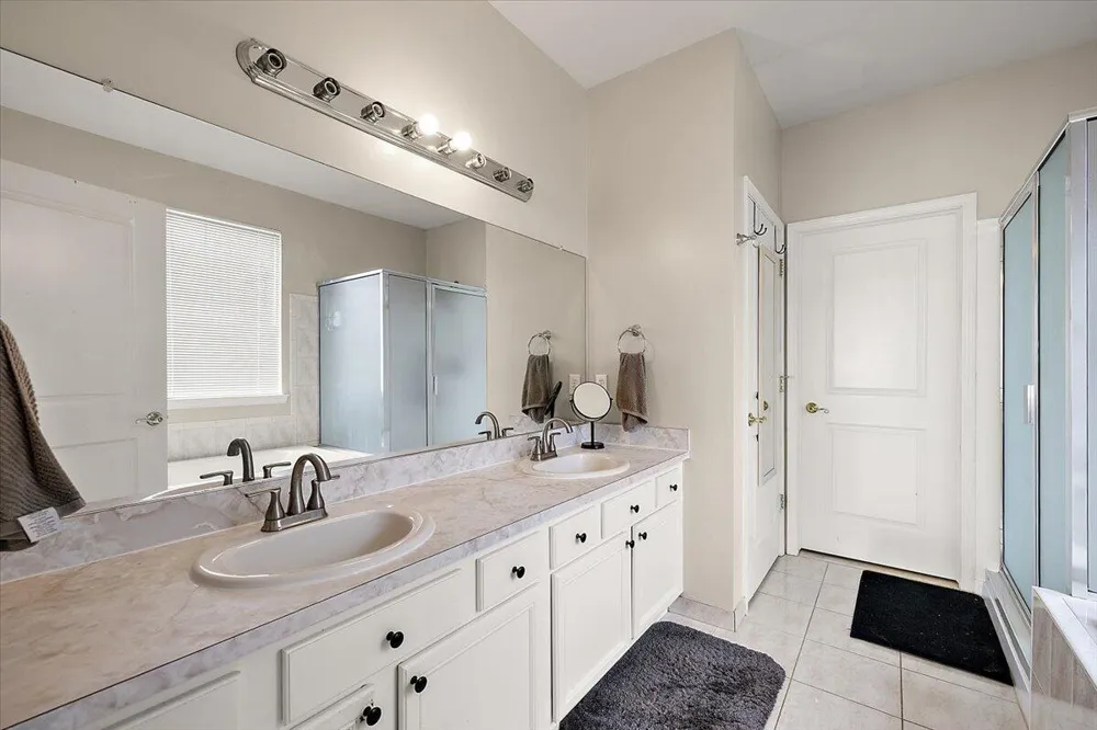 48973 Woodson Way Canton, MI 48187